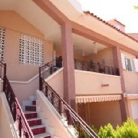 Comodo Con Terraza R25 By Novadesta Apartment